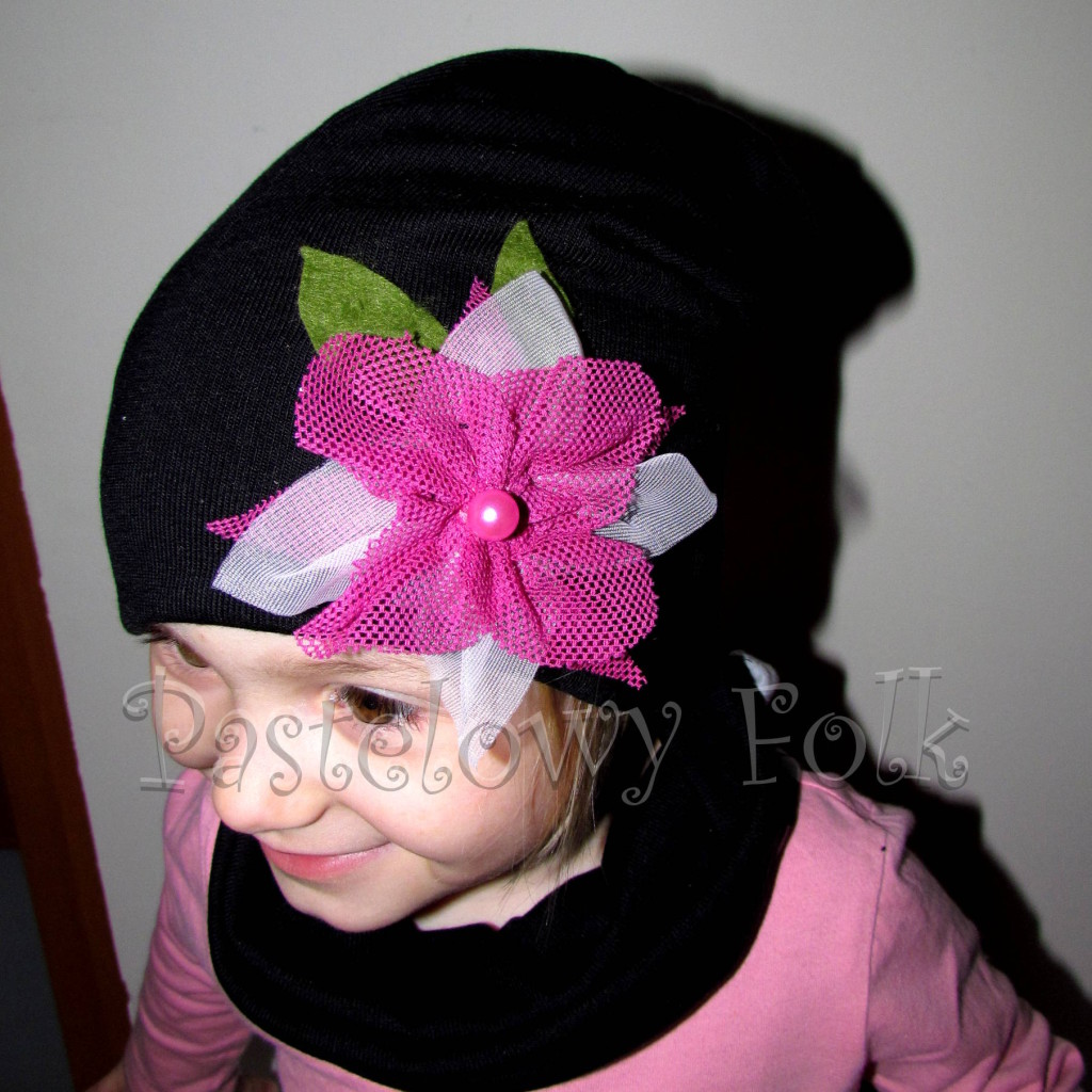 czapka dla dzieci 39-czarna beanie z różowym kwiatem retro, dziewczynka _02